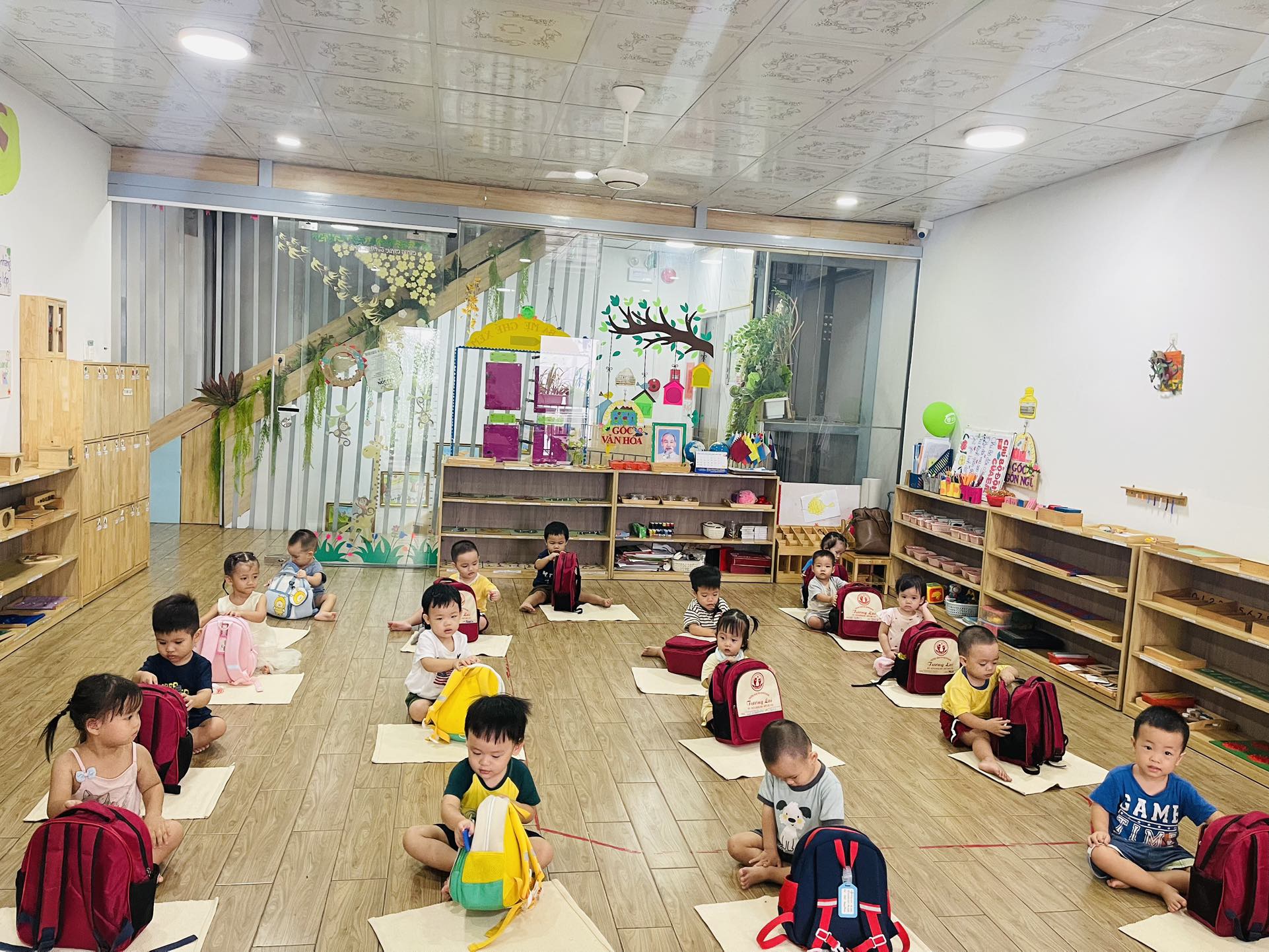 KỸ NĂNG : ĐÓNG MỞ DÂY KÉO CẶP