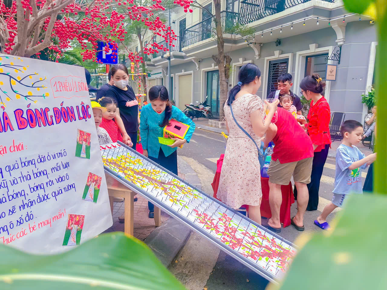 HÀNH TRÌNH IN DẤU TẾT 2025- GIAN HÀNG TRÒ CHƠI DÂN GIAN
